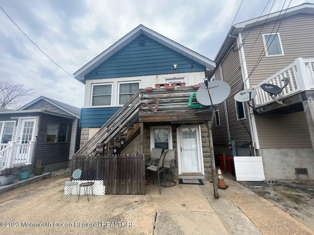218 Porter Avenue - Photo 1