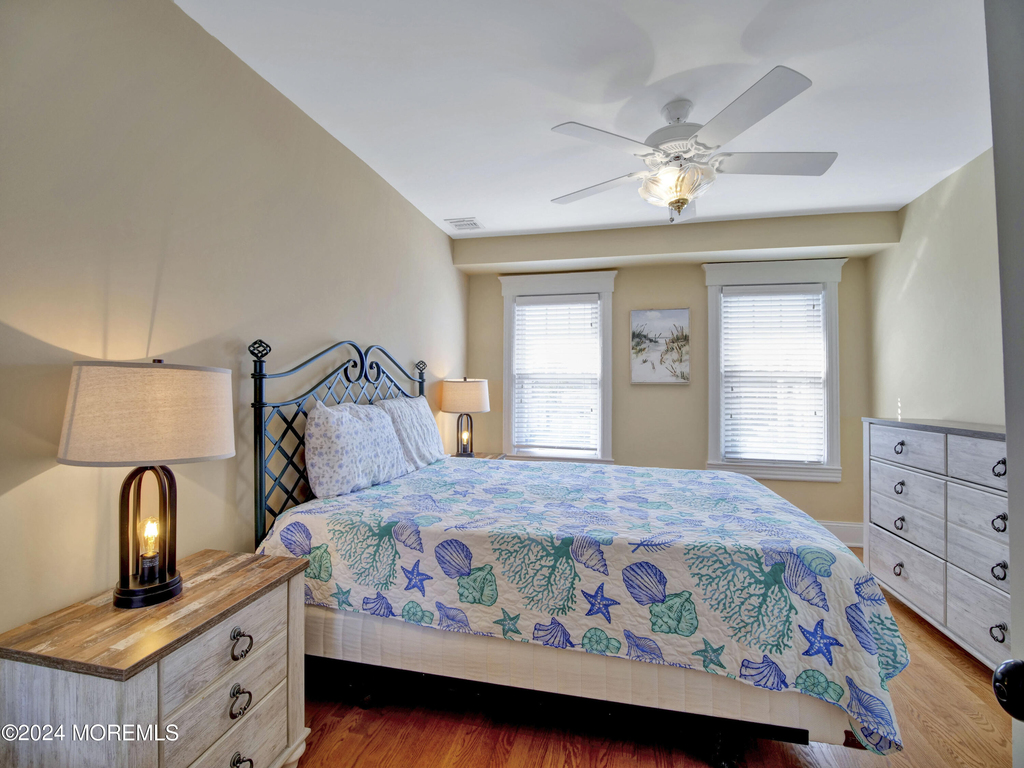 106 10th Avenue - Photo 11