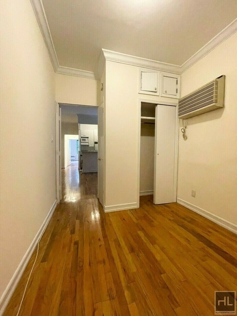 East 84 Street - Photo 2
