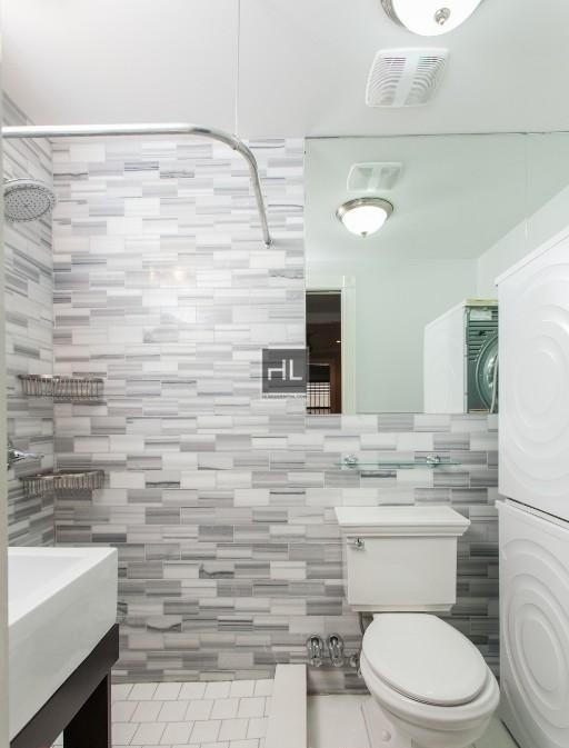 West 53 Street - Photo 2