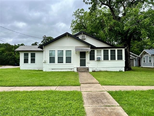 1002 Gregg Street - Photo 1