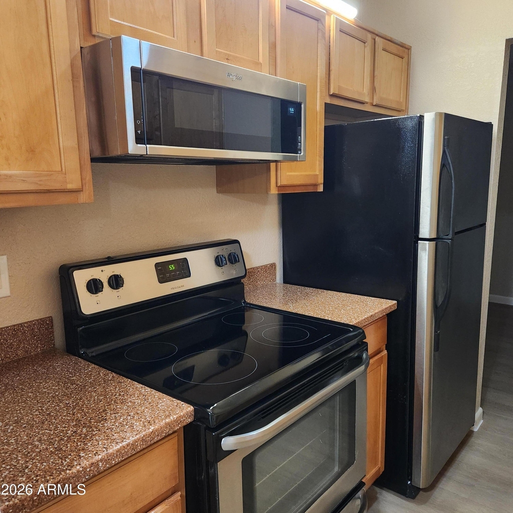 7550 N 12th Street - Photo 12
