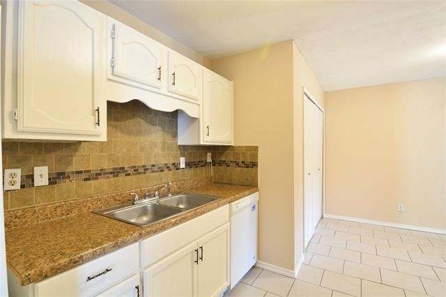4133 Silverberry Avenue - Photo 22