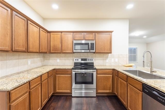 1009 Riverstone Trail - Photo 11