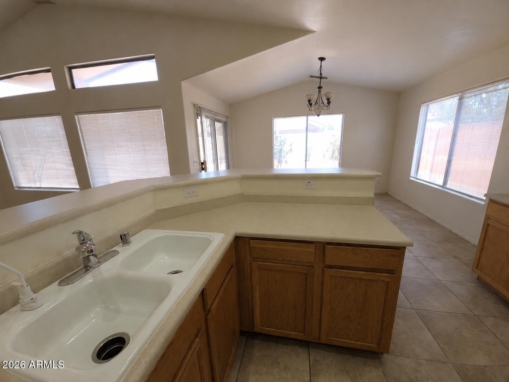 8618 W Chickasaw Street - Photo 7