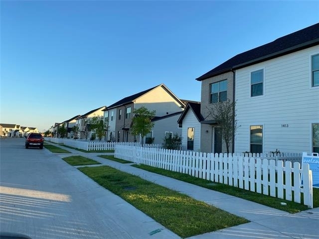 1414 Orchid Drive - Photo 4