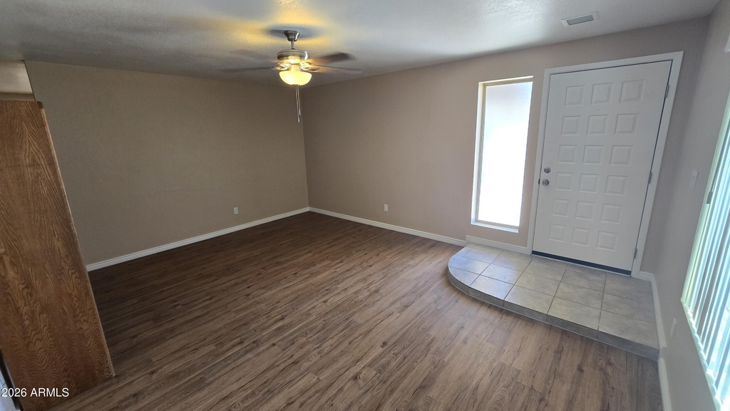 5128 W Surrey Avenue - Photo 7