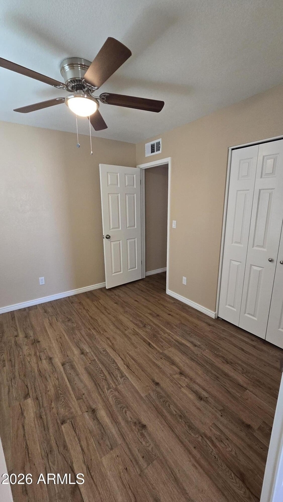 5128 W Surrey Avenue - Photo 21
