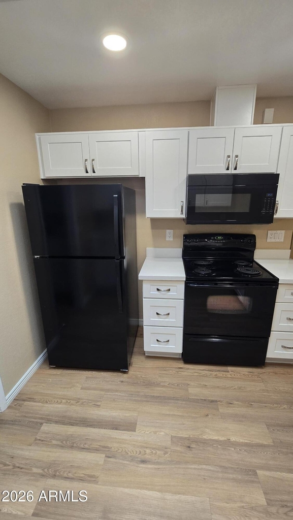 5128 W Surrey Avenue - Photo 16