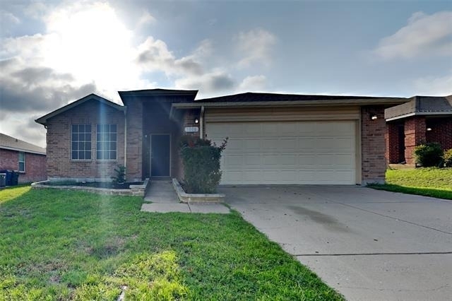 1008 Conner Court - Photo 0