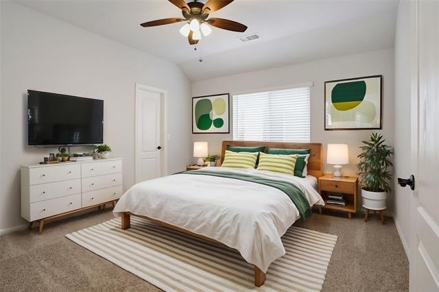 812 Woodview Court - Photo 25