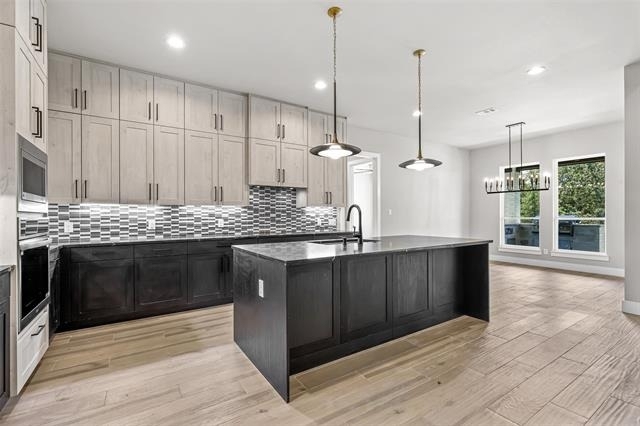 1064 Glenoaks Drive - Photo 8