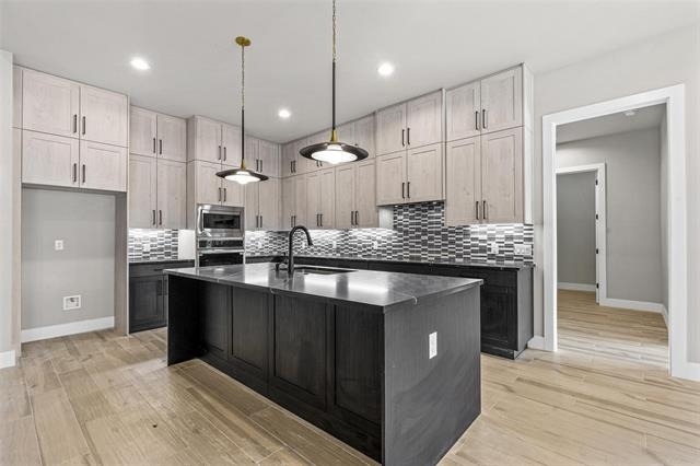 1064 Glenoaks Drive - Photo 9