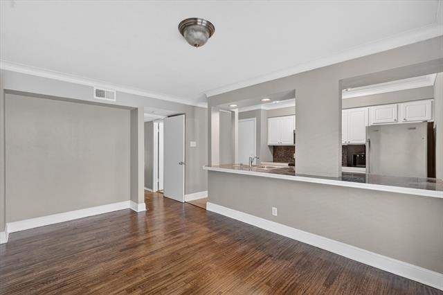 5932 Sandhurst Lane - Photo 10