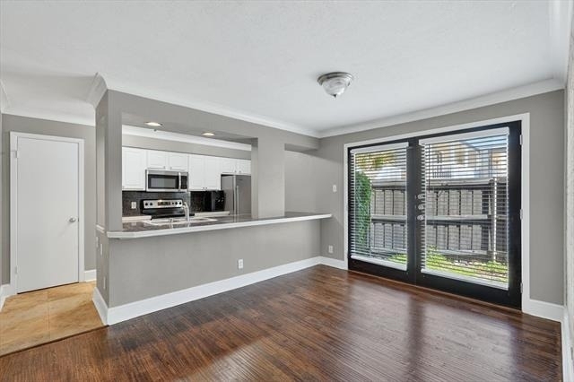 5932 Sandhurst Lane - Photo 8