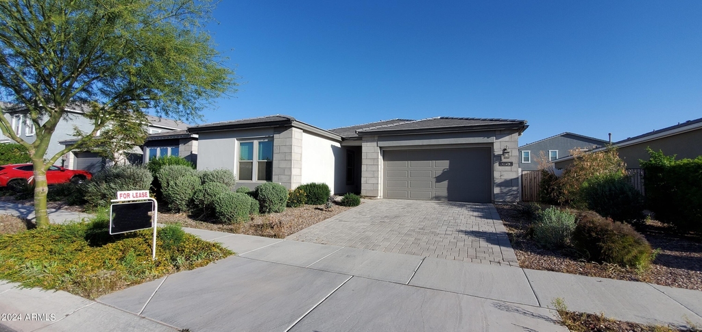 10157 E Strobe Avenue - Photo 0