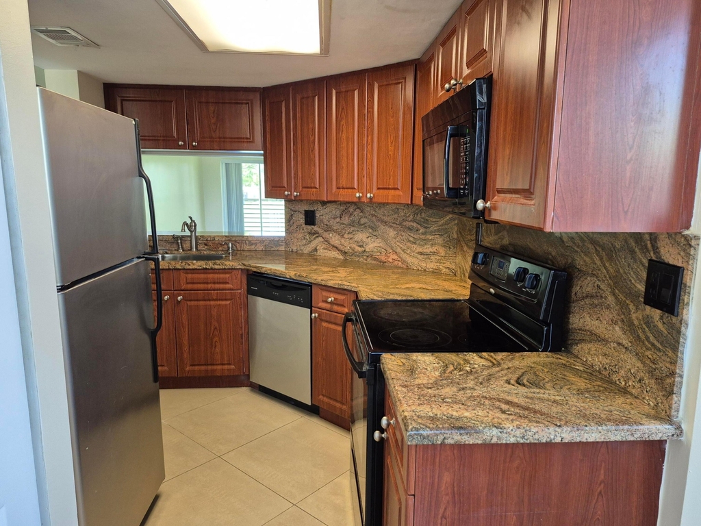 2823 N Course Drive - Photo 3
