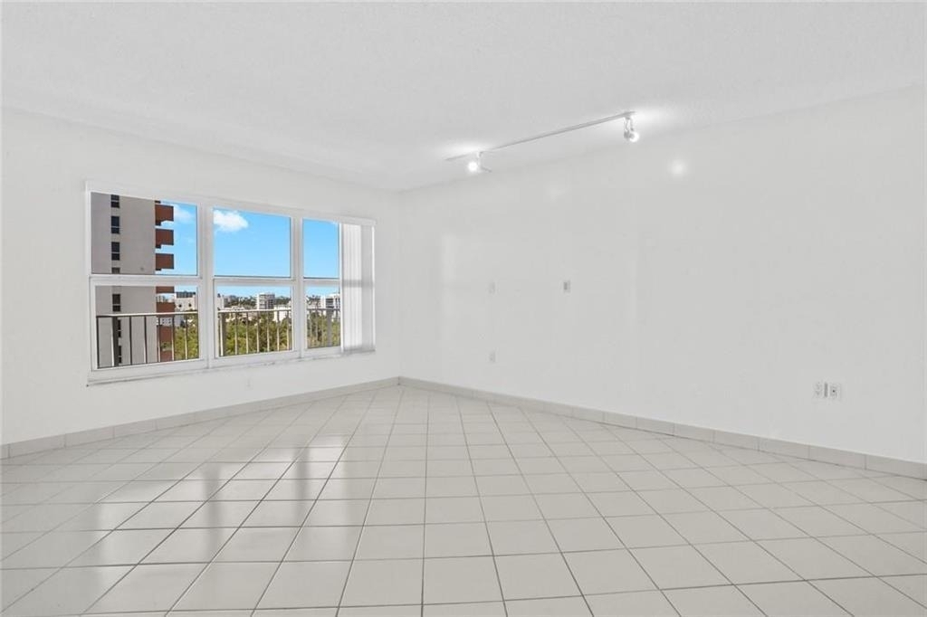 3000 E Sunrise Boulevard - Photo 13
