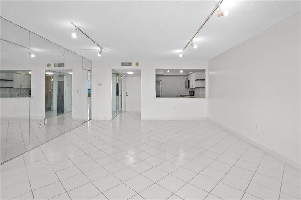 3000 E Sunrise Boulevard - Photo 10
