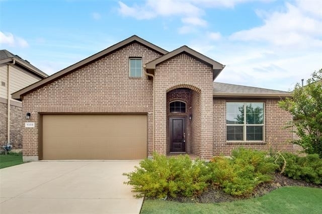 1308 Canary Lane - Photo 0