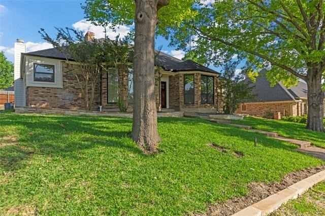 1213 Sycamore Drive - Photo 1