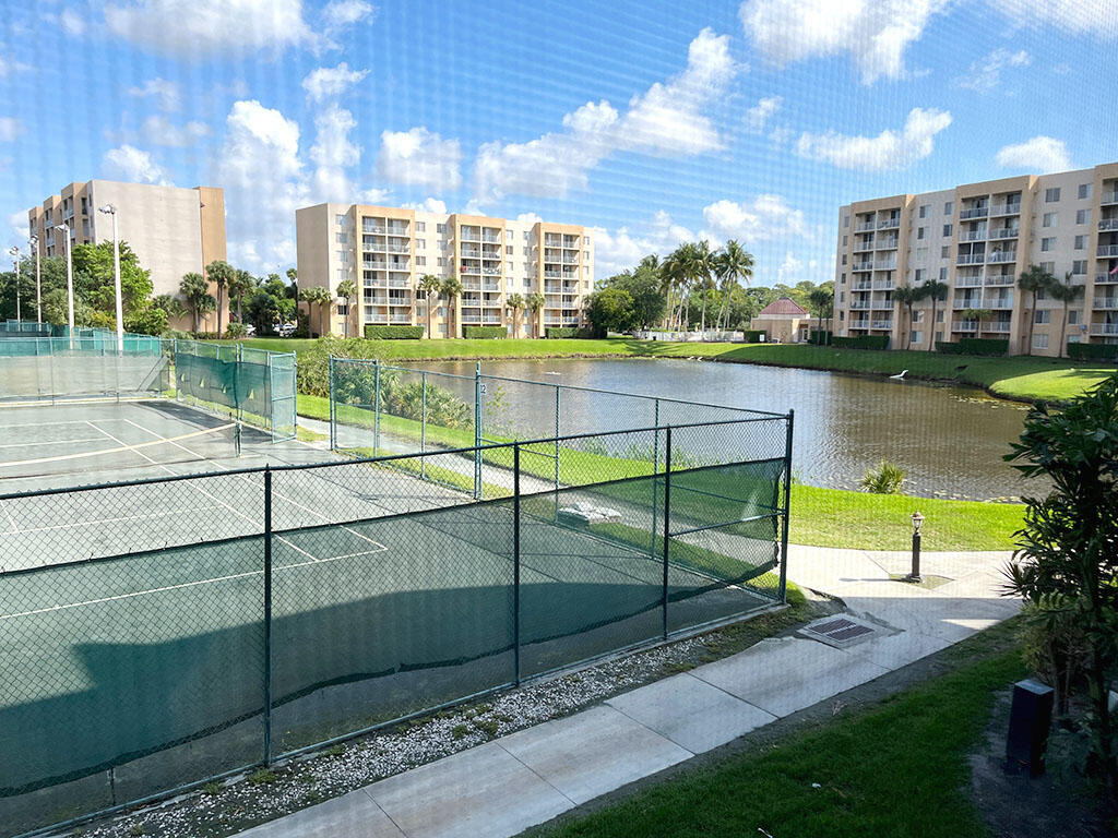 2828 Tennis Club Drive - Photo 10