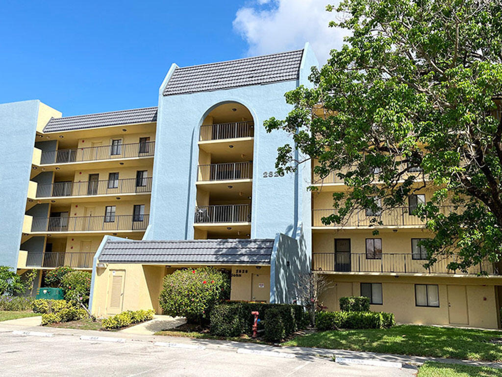 2828 Tennis Club Drive - Photo 0