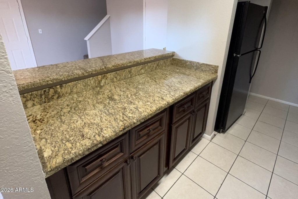 410 E 9th Avenue - Photo 4
