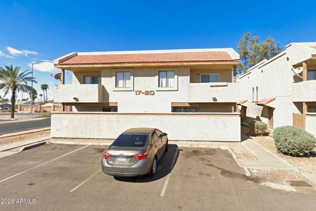 410 E 9th Avenue - Photo 0