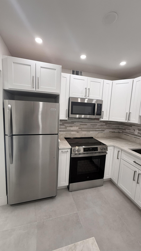 6505 Winfield Boulevard - Photo 4