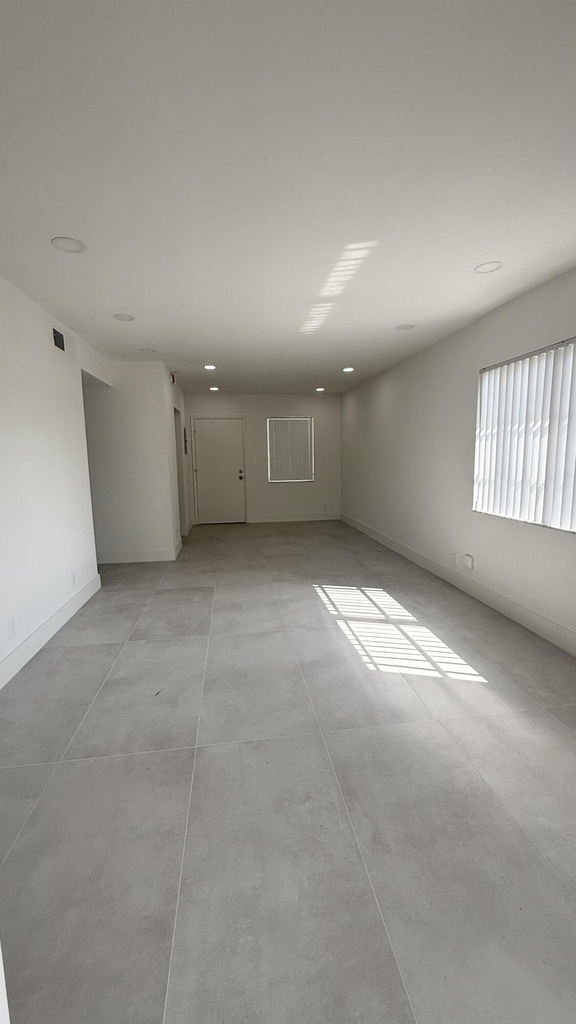 6505 Winfield Boulevard - Photo 8