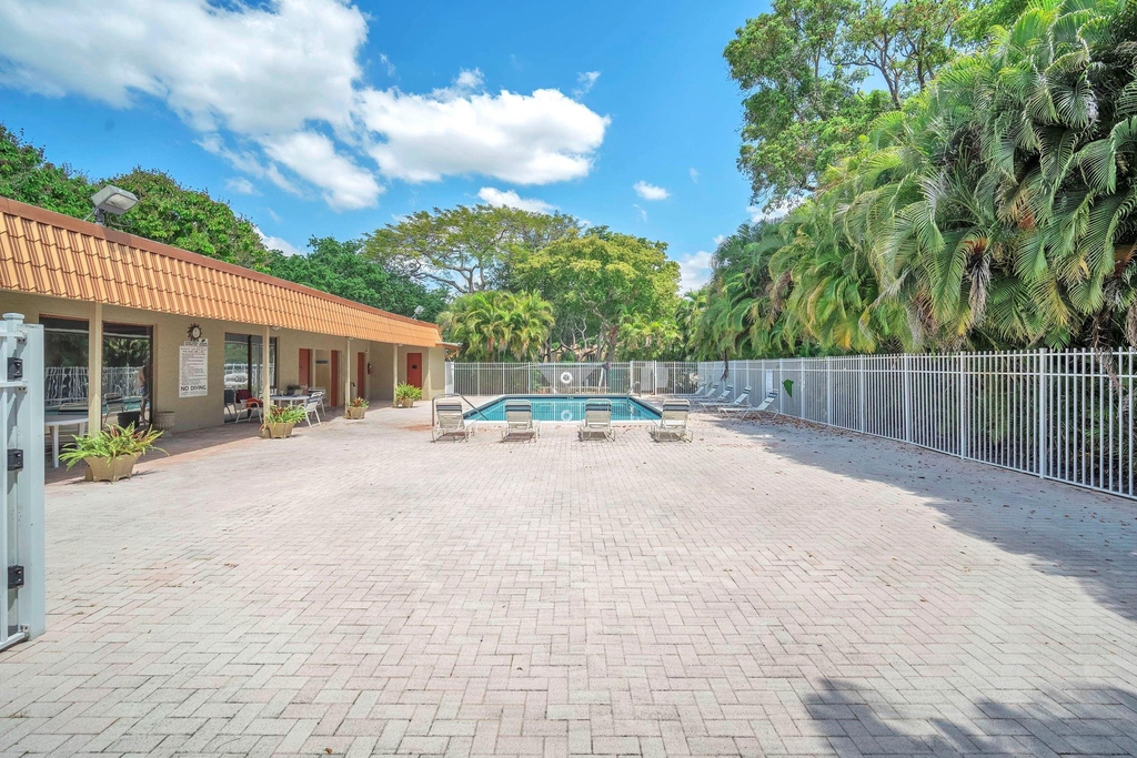 740 E Coco Plum Circle - Photo 26