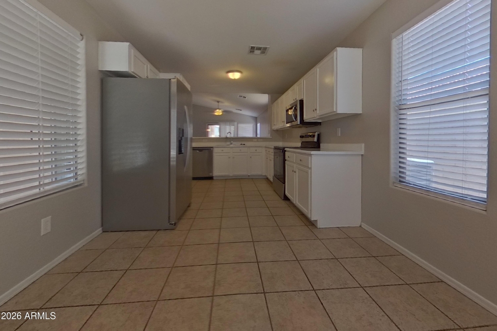 2215 S 83rd Lane - Photo 4