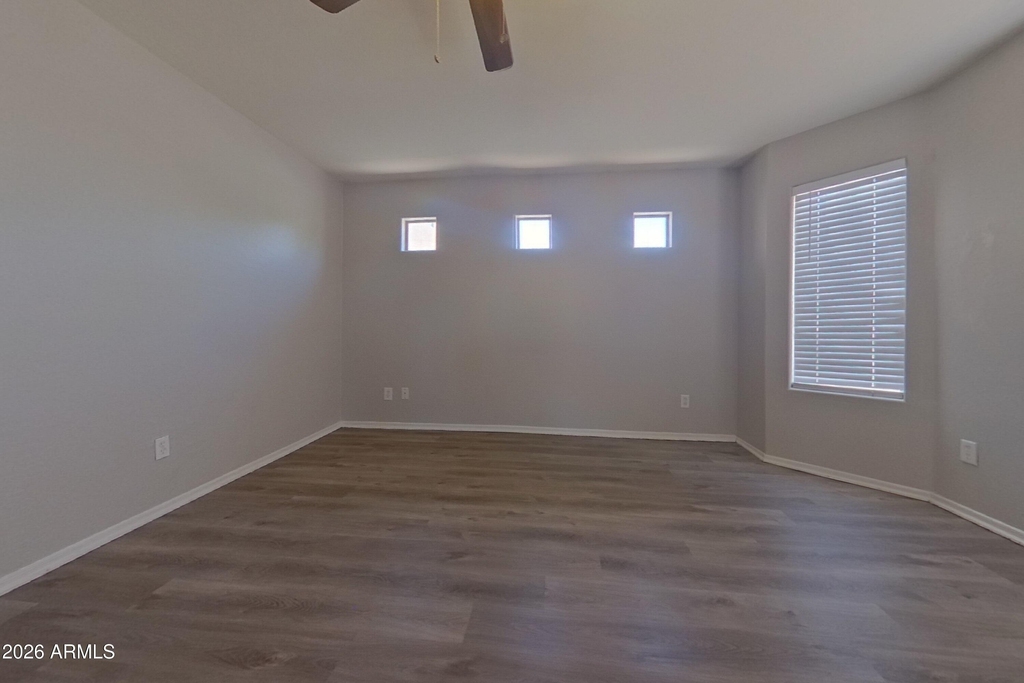 2215 S 83rd Lane - Photo 5