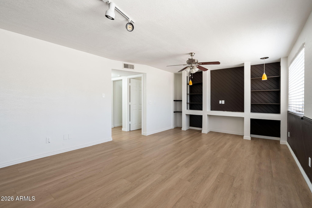 620 E Appaloosa Road - Photo 26