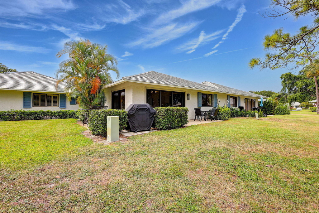 526 Club Drive - Photo 32
