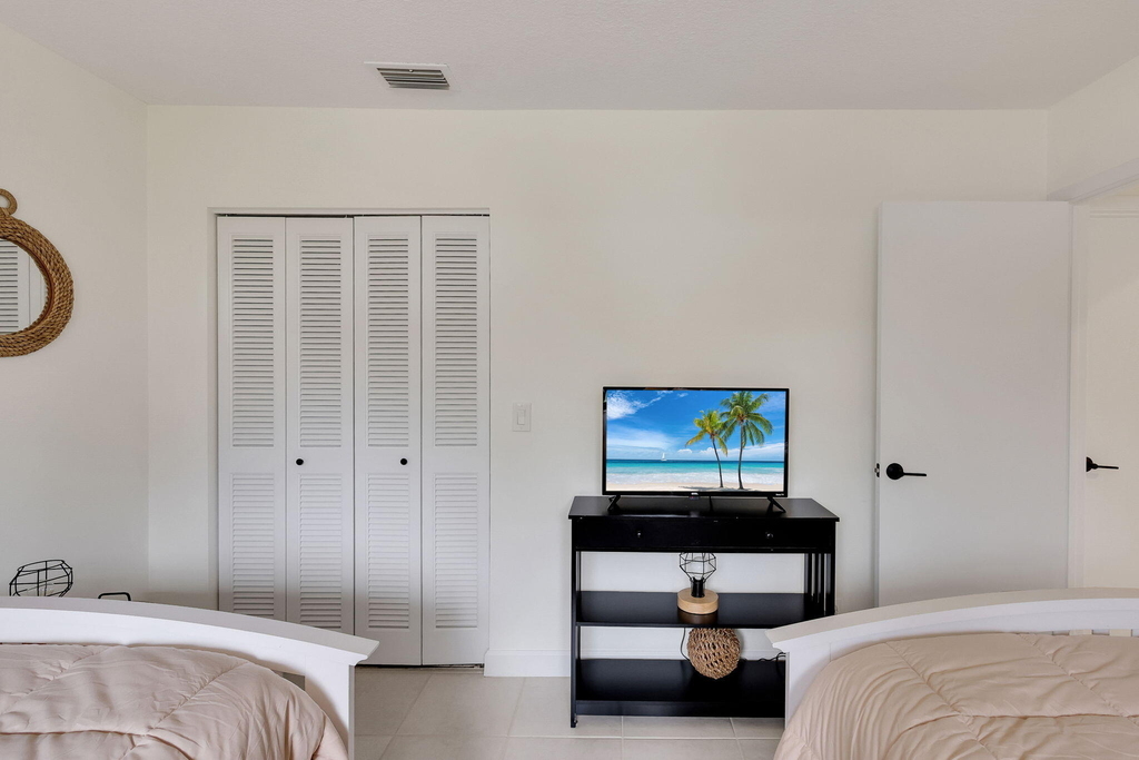 526 Club Drive - Photo 19