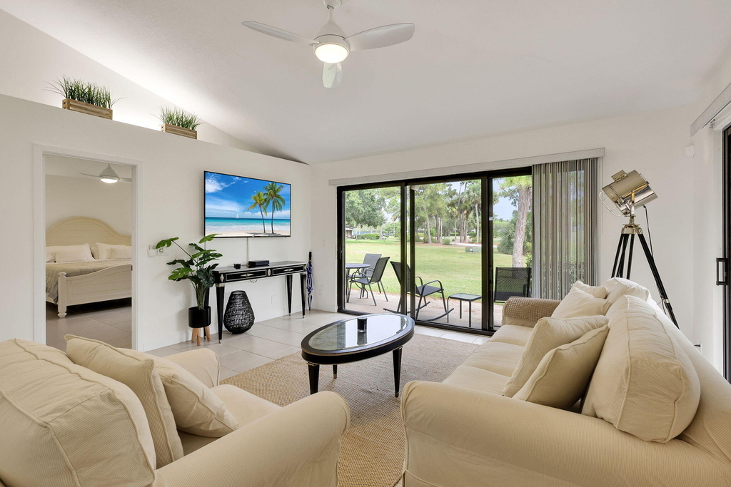 526 Club Drive - Photo 11