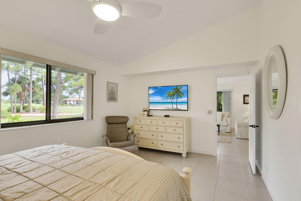 526 Club Drive - Photo 16