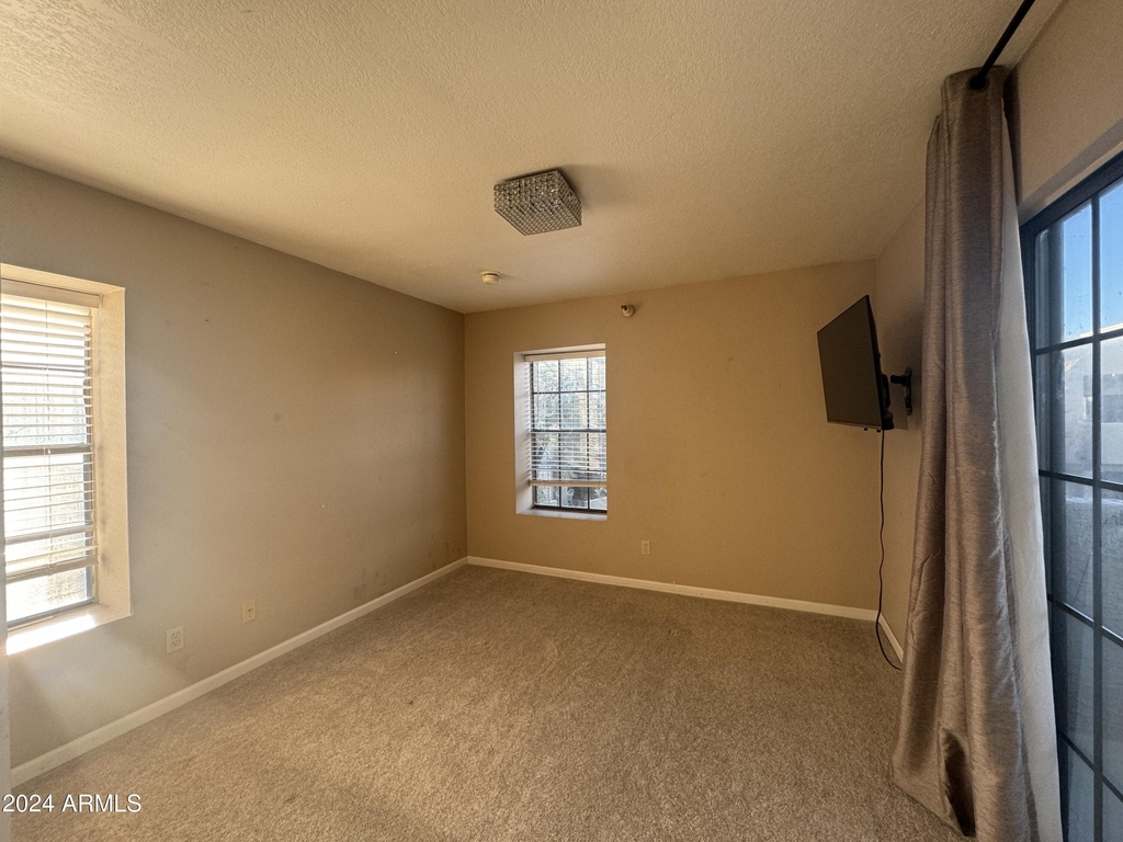 8020 E Thomas Road - Photo 10