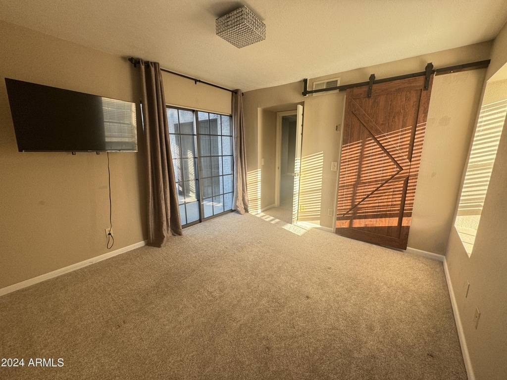 8020 E Thomas Road - Photo 11
