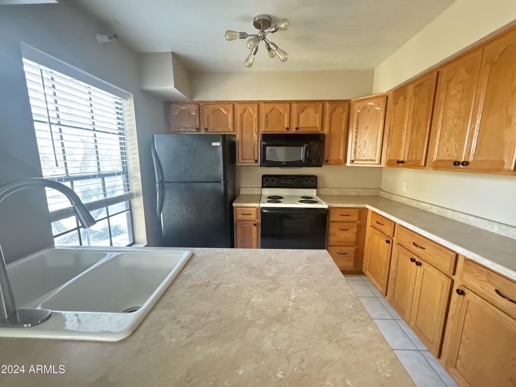 8020 E Thomas Road - Photo 14