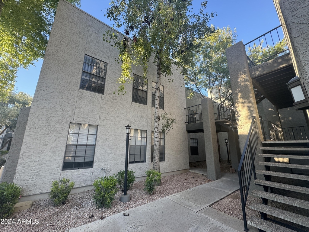 8020 E Thomas Road - Photo 3