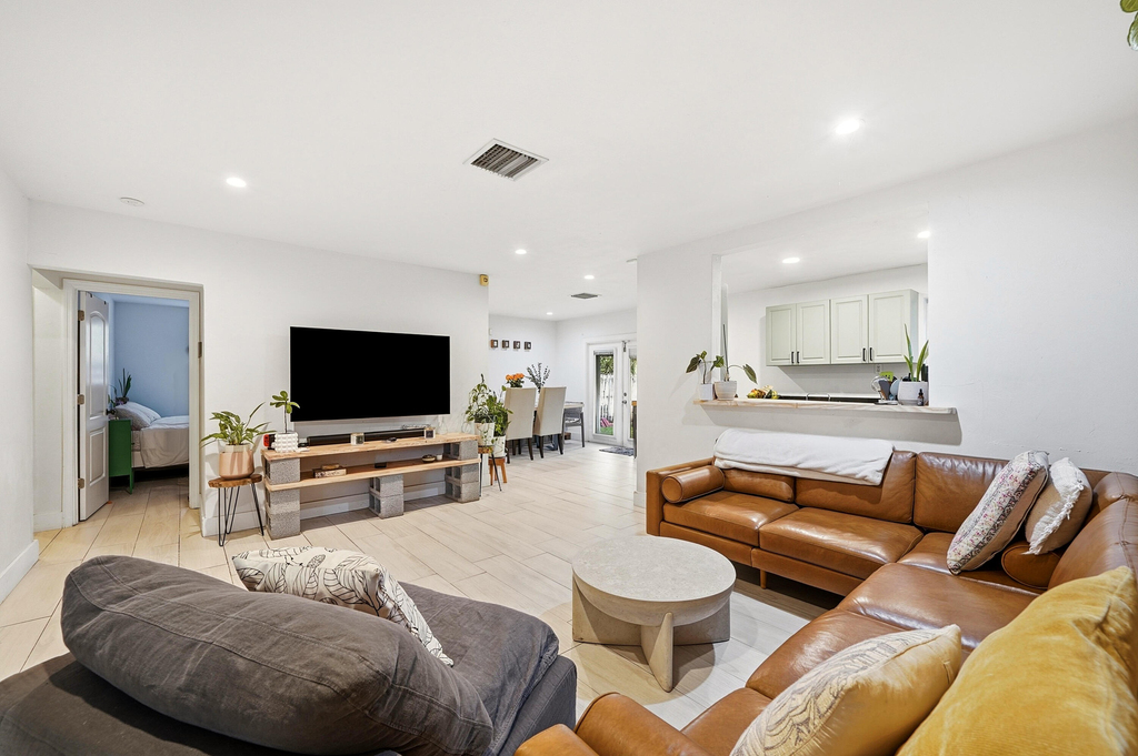1208 N 31st Avenue - Photo 7
