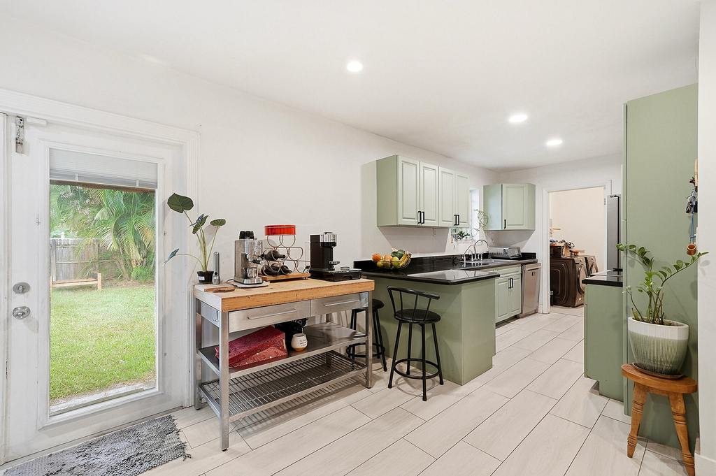 1208 N 31st Avenue - Photo 11