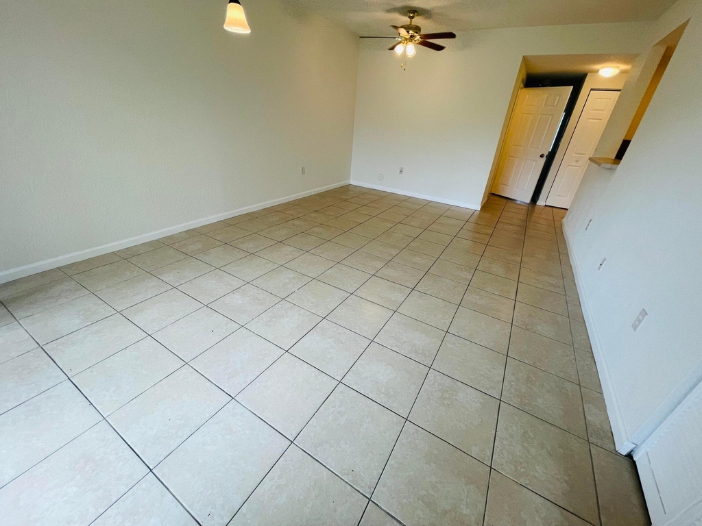 1055 Golden Lakes Boulevard - Photo 17
