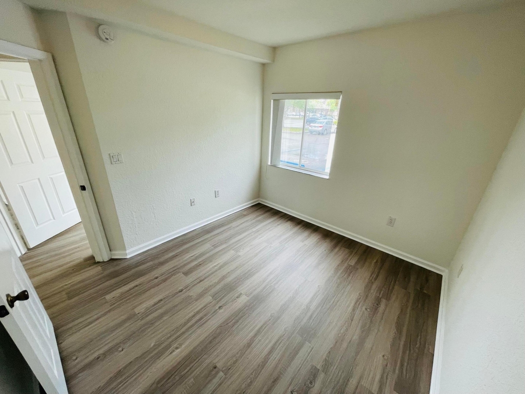 1055 Golden Lakes Boulevard - Photo 12