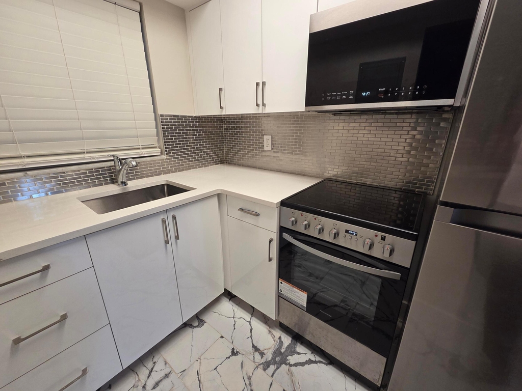 5630 Ne 18th Avenue - Photo 3
