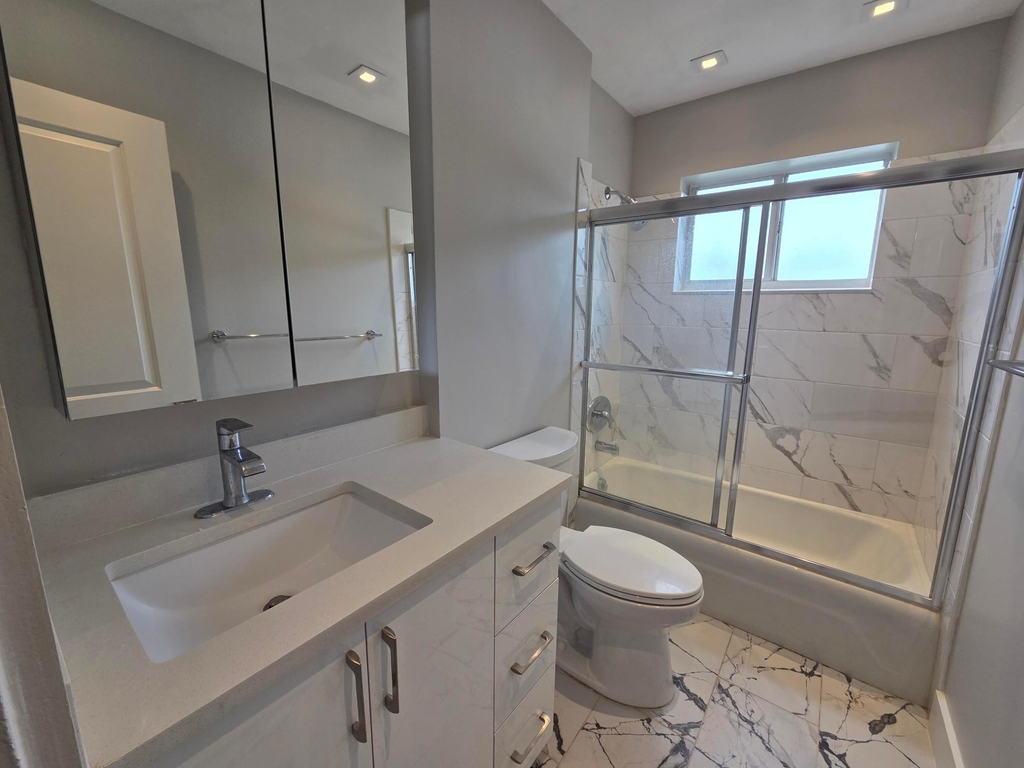 5630 Ne 18th Avenue - Photo 6