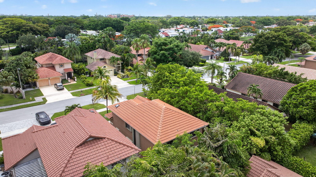 587 Nw 38th Avenue - Photo 35